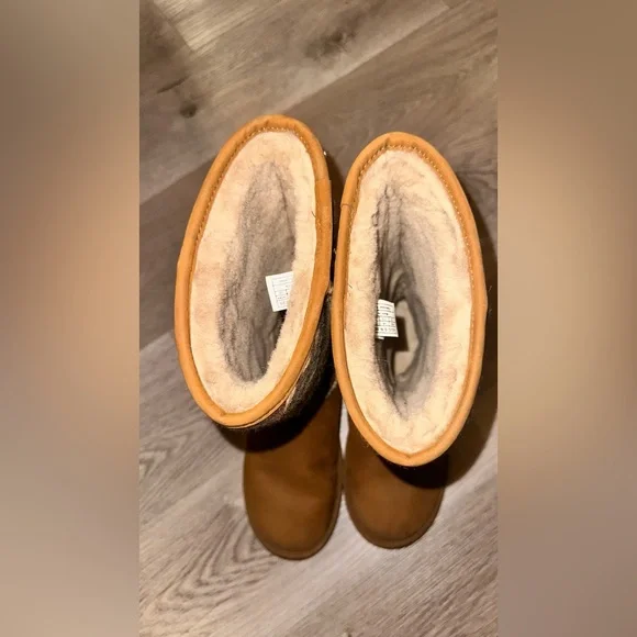 UGG & Pendleton Collection US size 9
PRE-owned - Picture 3 of 9